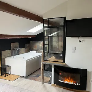https://duplex-lumineux-sur-gde-terrasse-parking-livebox.fr-provencehotel.com