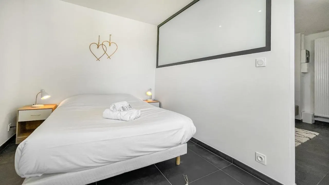 HOMEY JUNGLE - Balcon privé - Free parking - Parc plein air inclus Annemasse